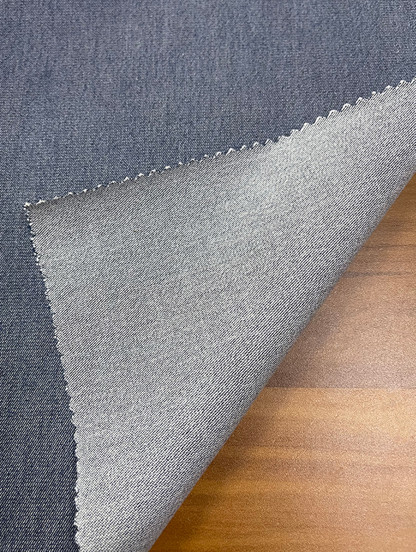 JEANS LIKE WOVEN AH-47256/0010X28 56%C+41%R+3%SP Superficie lisa, líneas claras, tacto suave